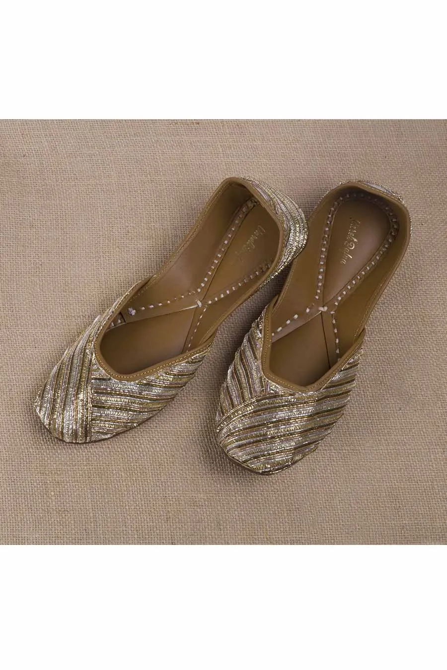 Nargis - Gold & Silver Zari Embroidered Jutti